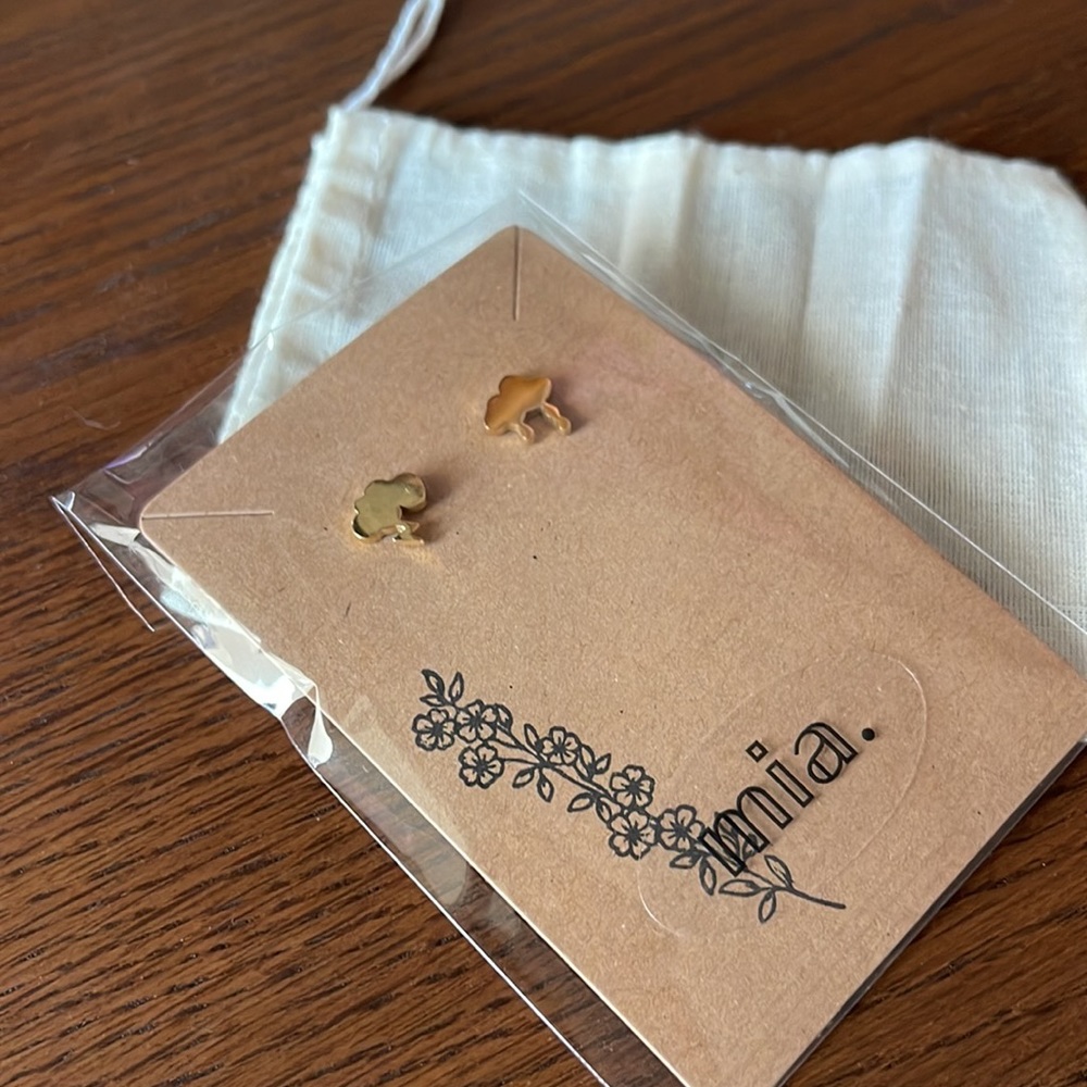 MIA. earrings style 9. - Picture 2 of 6